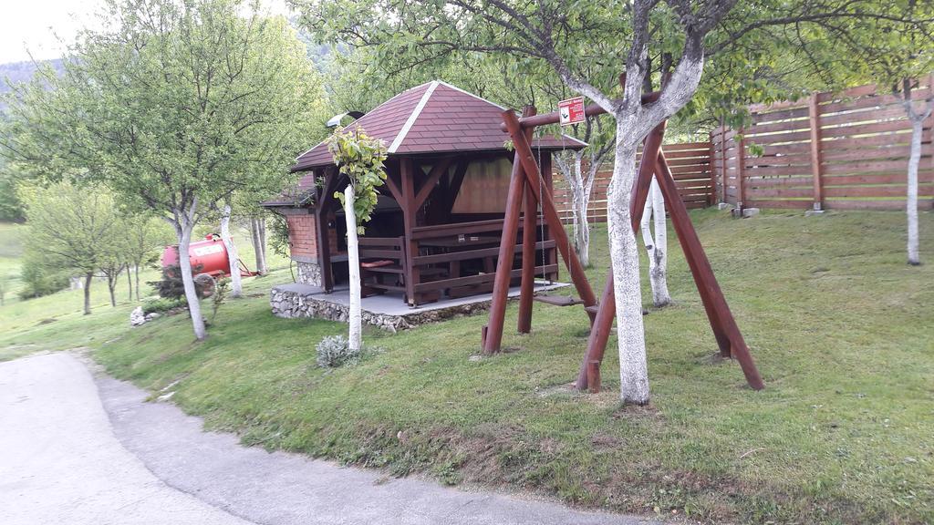 Guesthouse Andrea Poljanak Exteriör bild